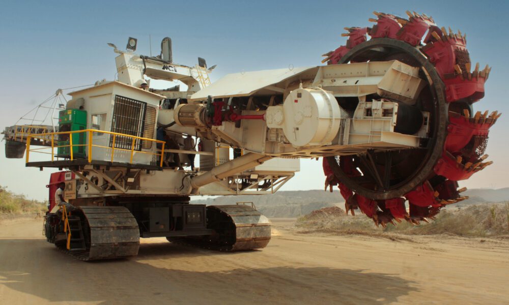 continuous-mining-with-bucket‑wheel-excavators:-when-electrified-flow-beats-diesel-cycles